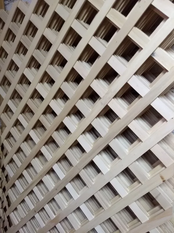 Panel Enrejado Madera Álamo 0,71 X 1,84 (separación 6cmx6cm)
